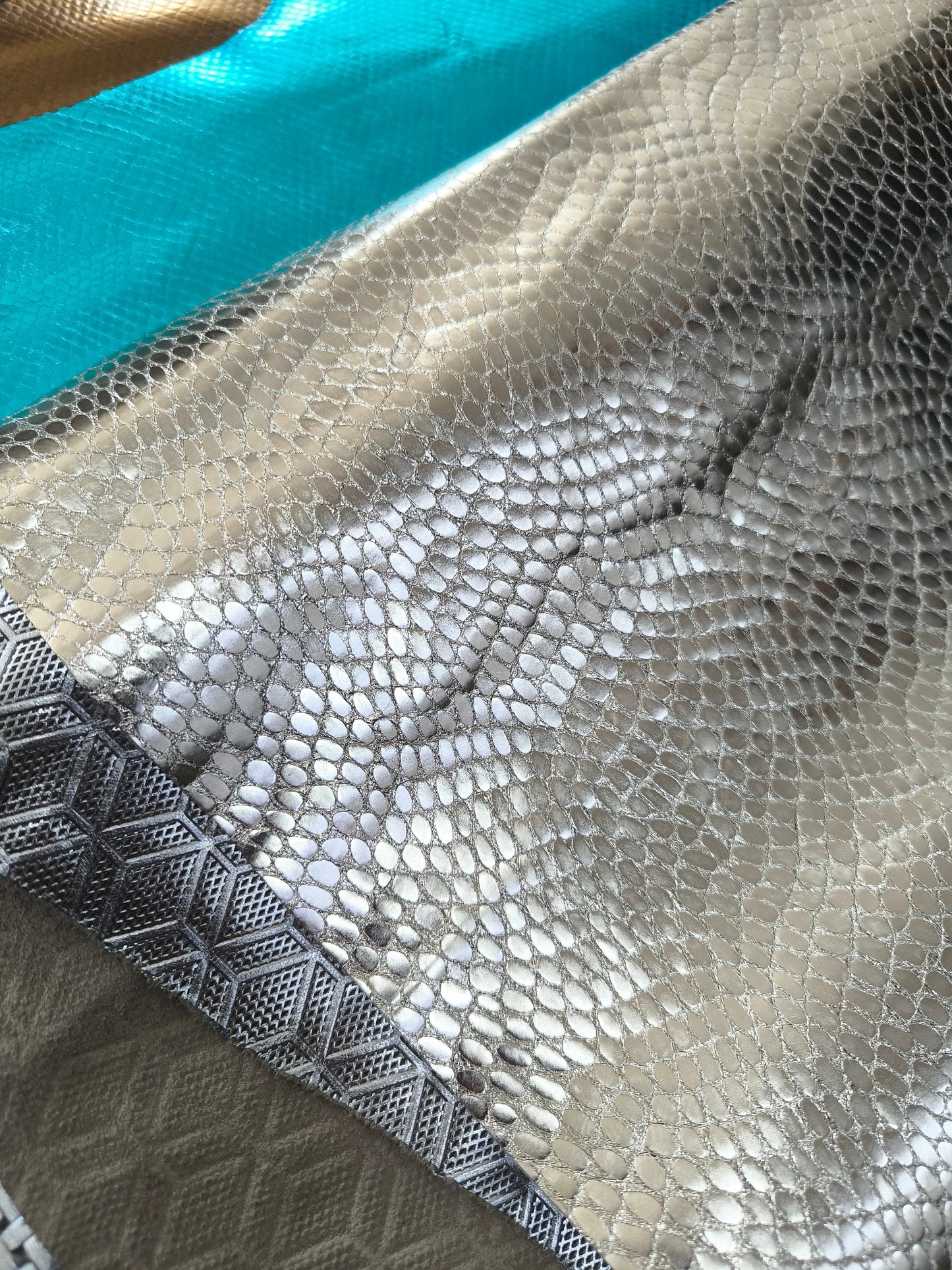 Printed metallic leather scraps and remnants, Genuine leather pieces various metallic colors, and prints sold by kilo//lb. 1kg(2,2 lb.)