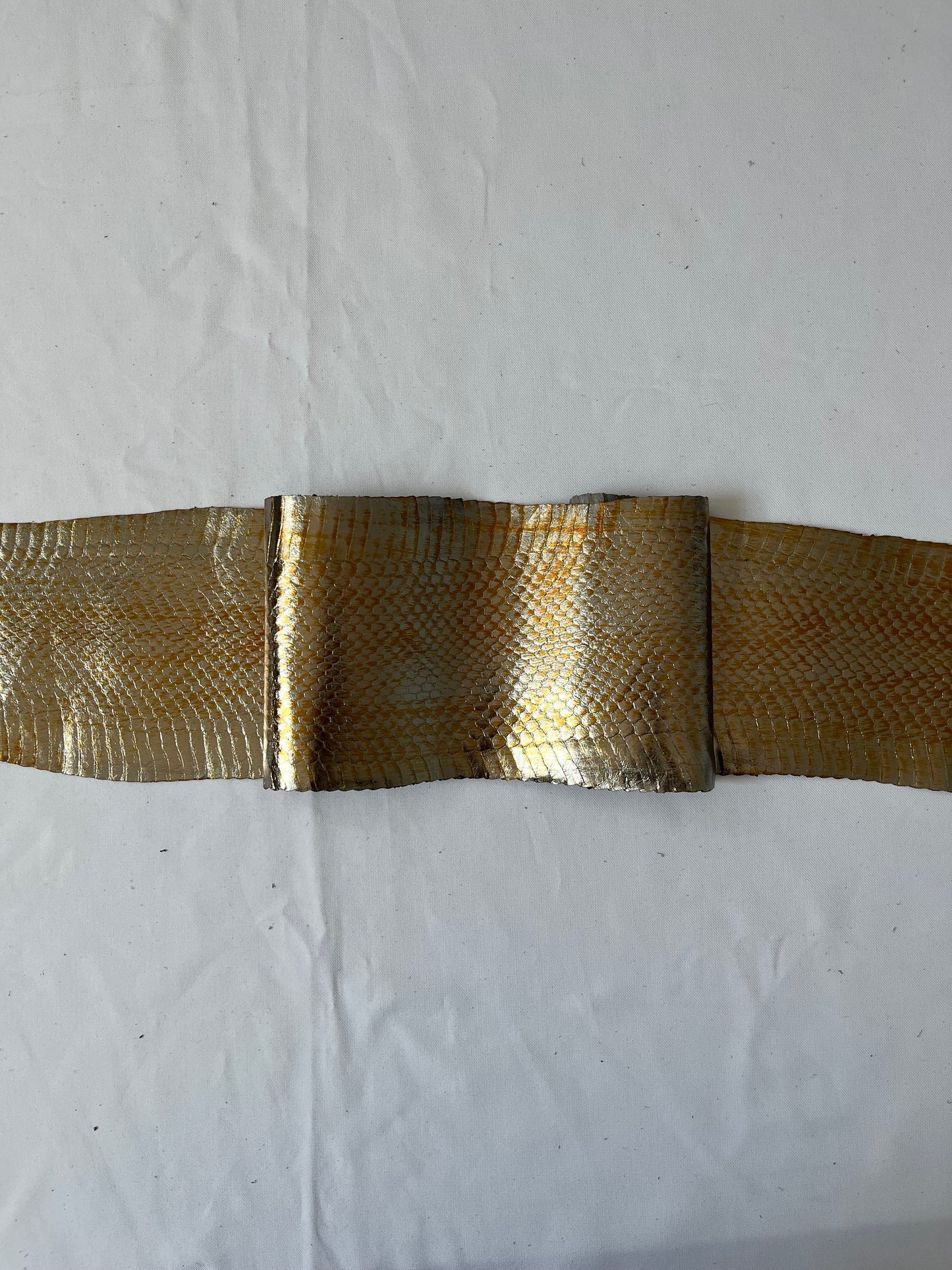 Genuine snake leather hide, thin and glossy color silver brown, thickness 0,3mm(1 oz)