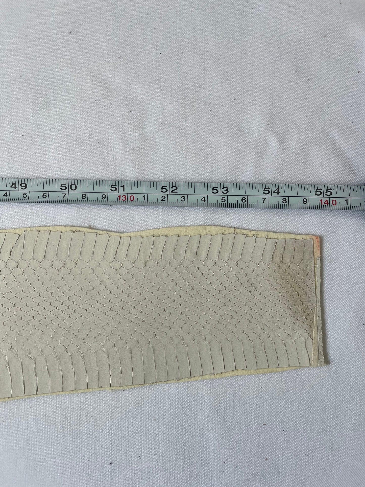 Genuine snake leather hide, thin and glossy color white, thickness 0,3mm(1 oz)