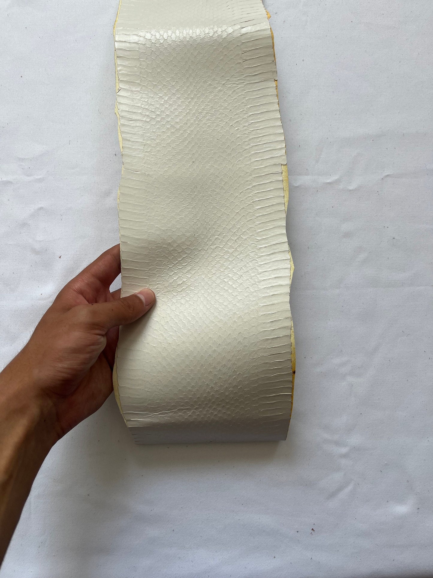 Genuine snake leather hide, thin and glossy color white, thickness 0,3mm(1 oz)