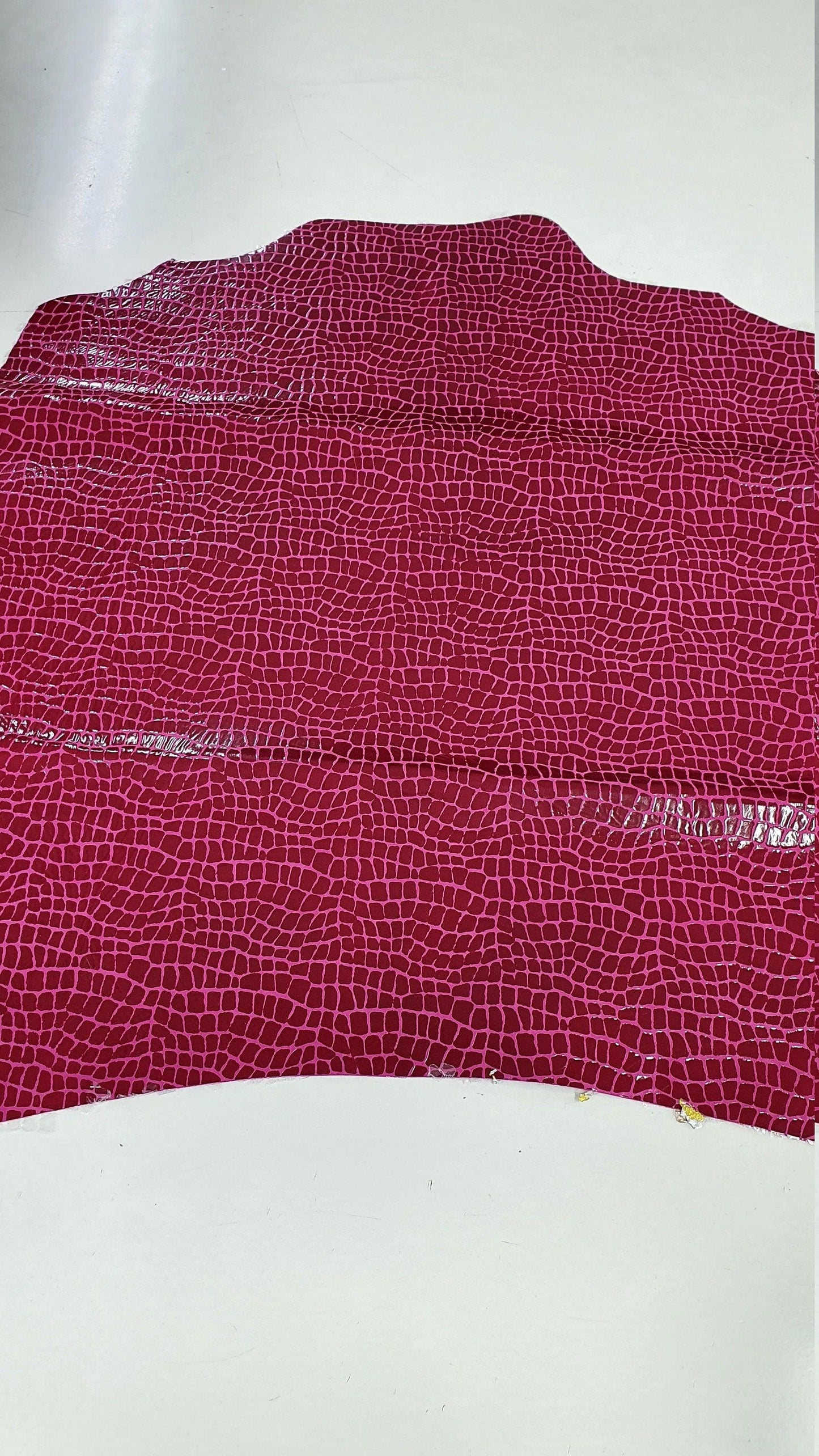 Goat suede Leather alligator printed, Genuine goat hide skin thick. 0,9mm(2 oz) - Salvo Leather