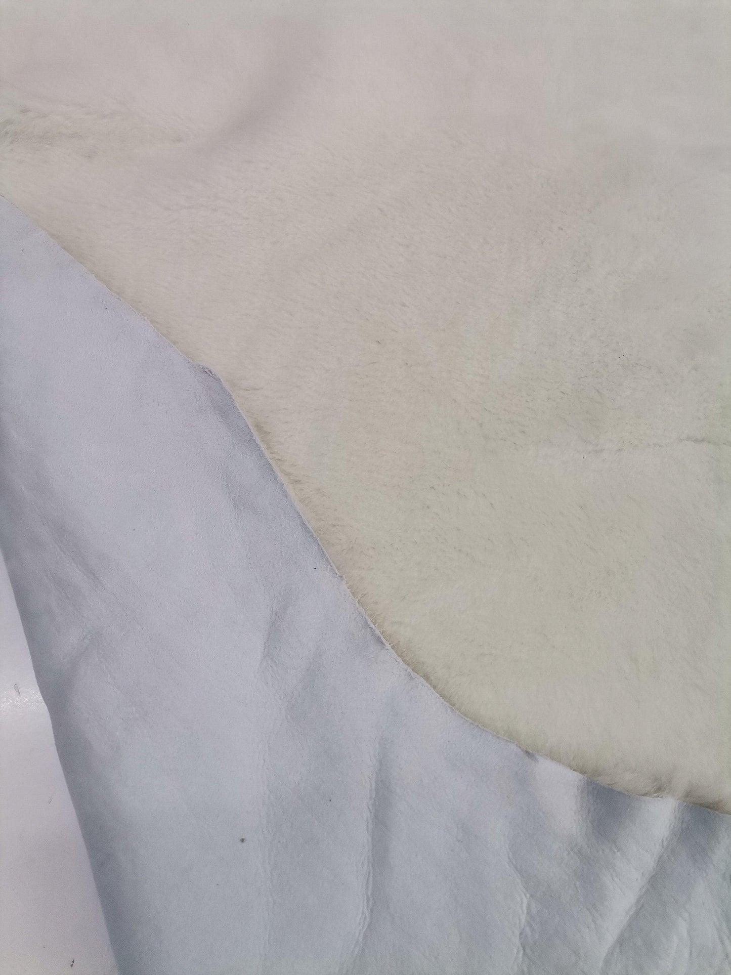 Sheep leather fur, genuine sheep leather sheets, Natural white wool hide - Salvo Leather