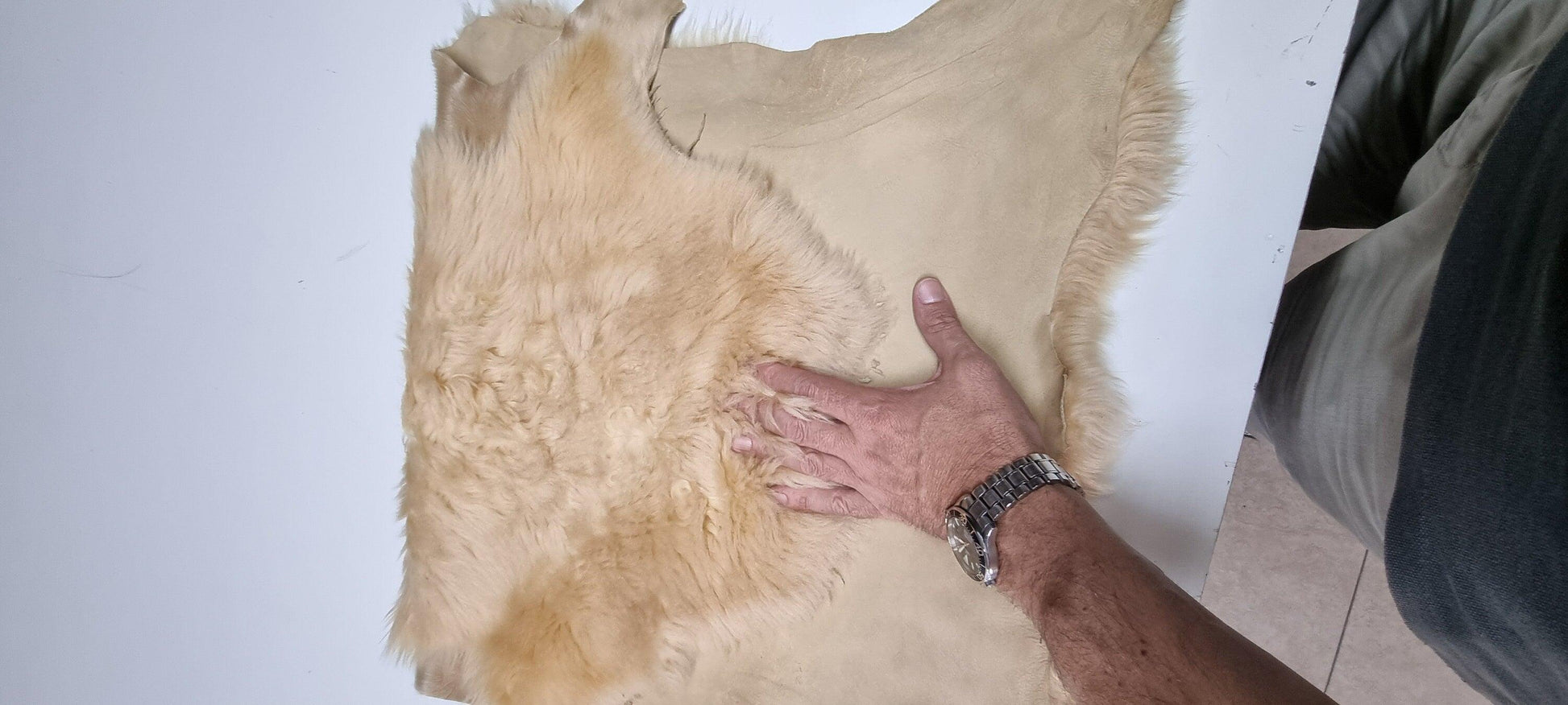 Sheepskin rug shearling leather hide, lambskin curly hair on, natural wool mouton leather - Salvo Leather