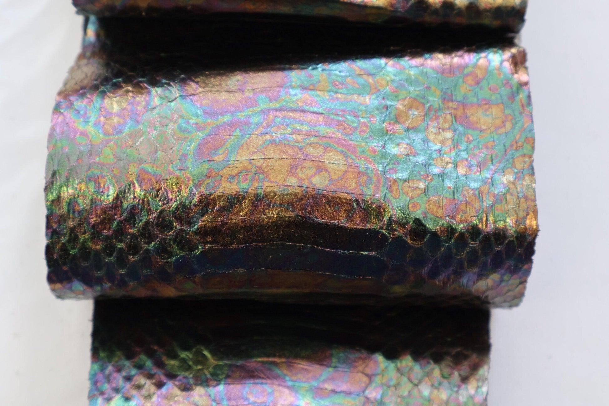 Genuine snakeskins. Real snake leather hide, thin and glossy, thickness 0,4-0,5mm (1 oz) - Salvo Leather