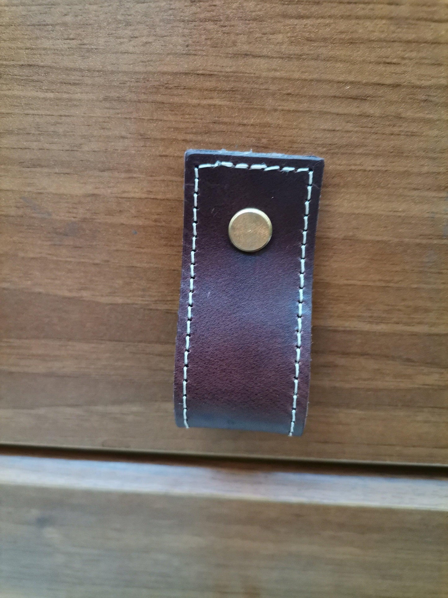 Leather drawer pulls, furniture leather knobs for cabinet doors, stitched and rectangle, width 3 cm (1" 3/16 inches) - Salvo Leather