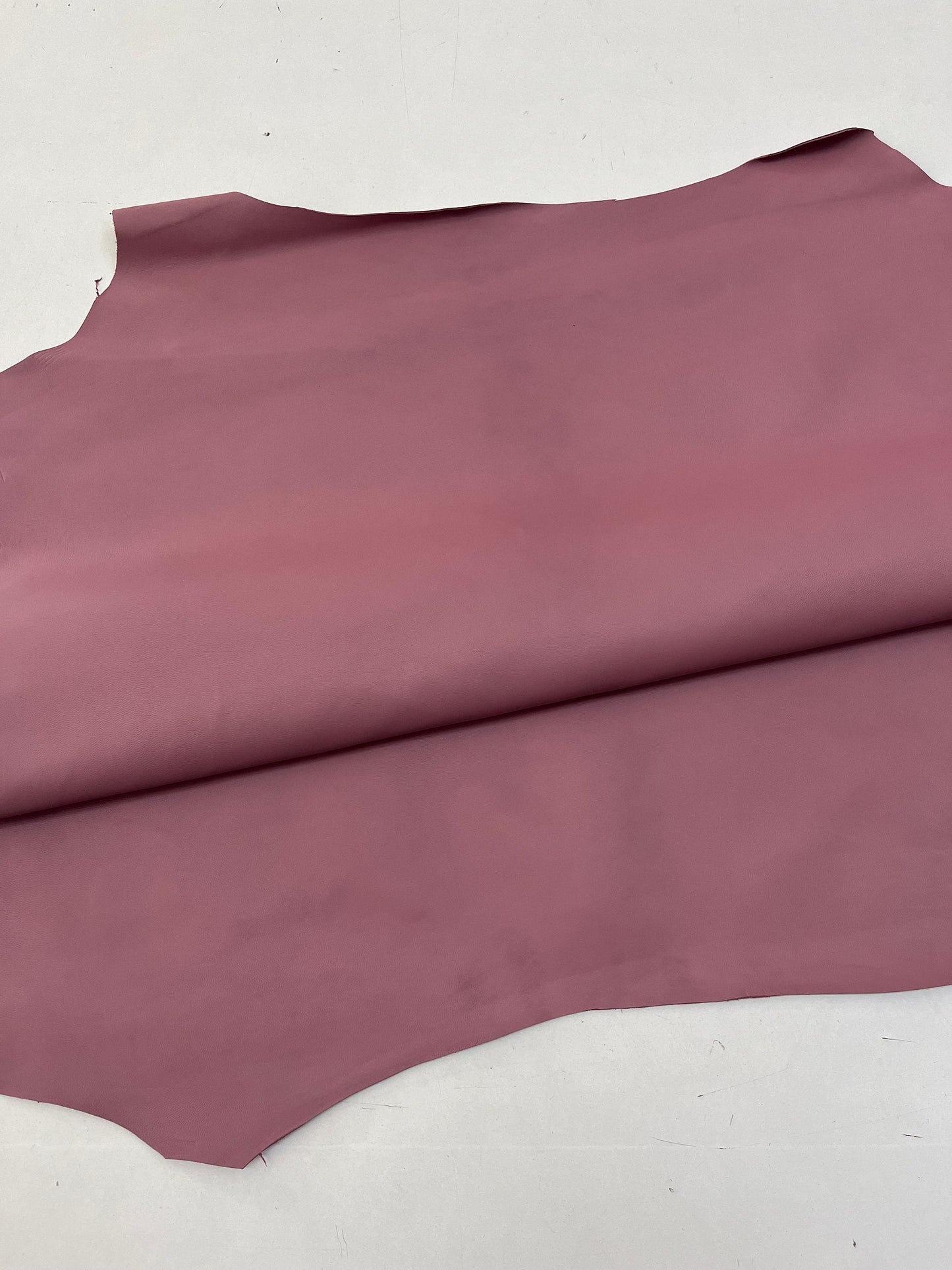 Sheep leather color lilac, lambskin nappa genuine leather for crafts, thick. 1,0mm (2 1/2oz)