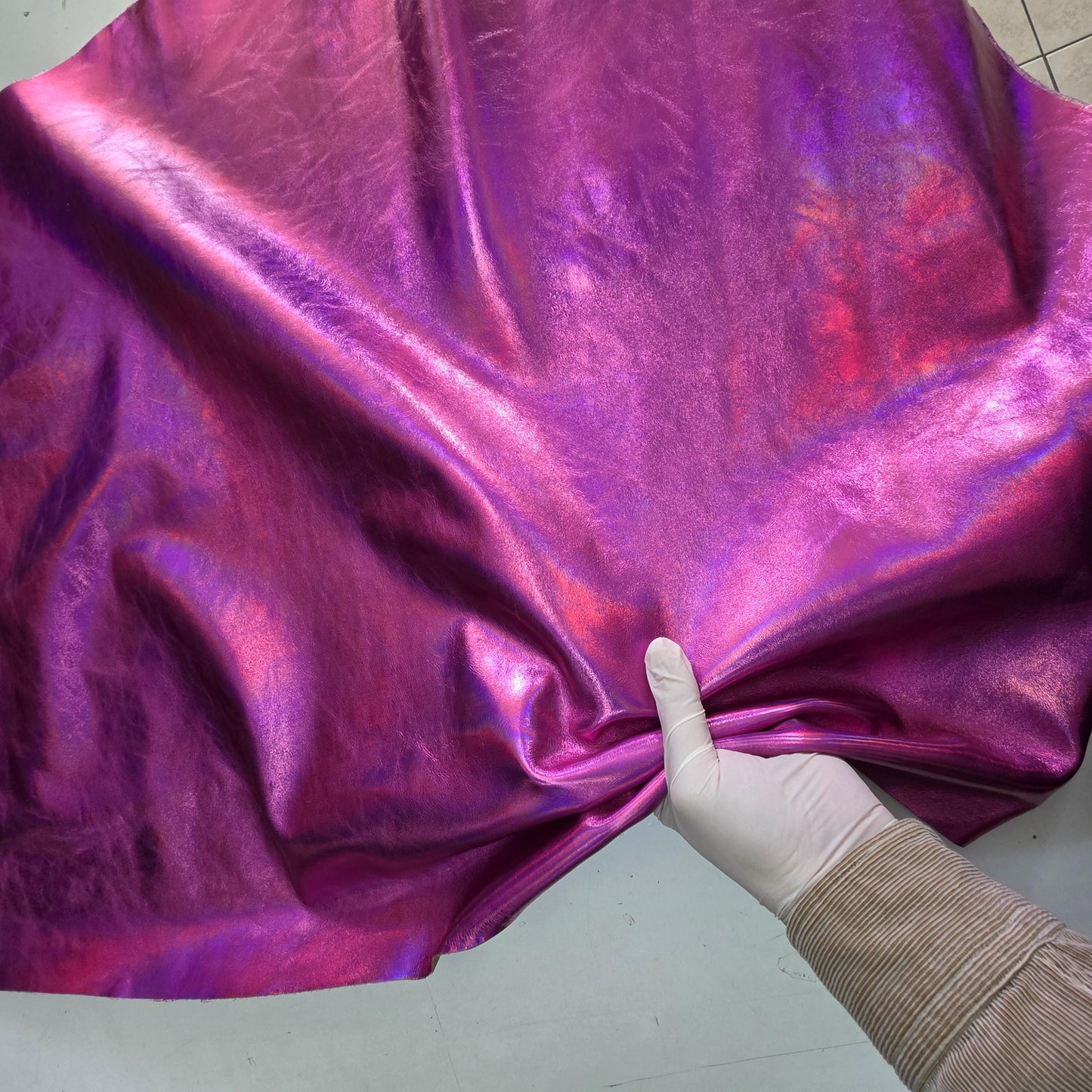 Iridescent metallic soft Cow Leather: Rainbow effect, thick 1.1mm( 3 oz)