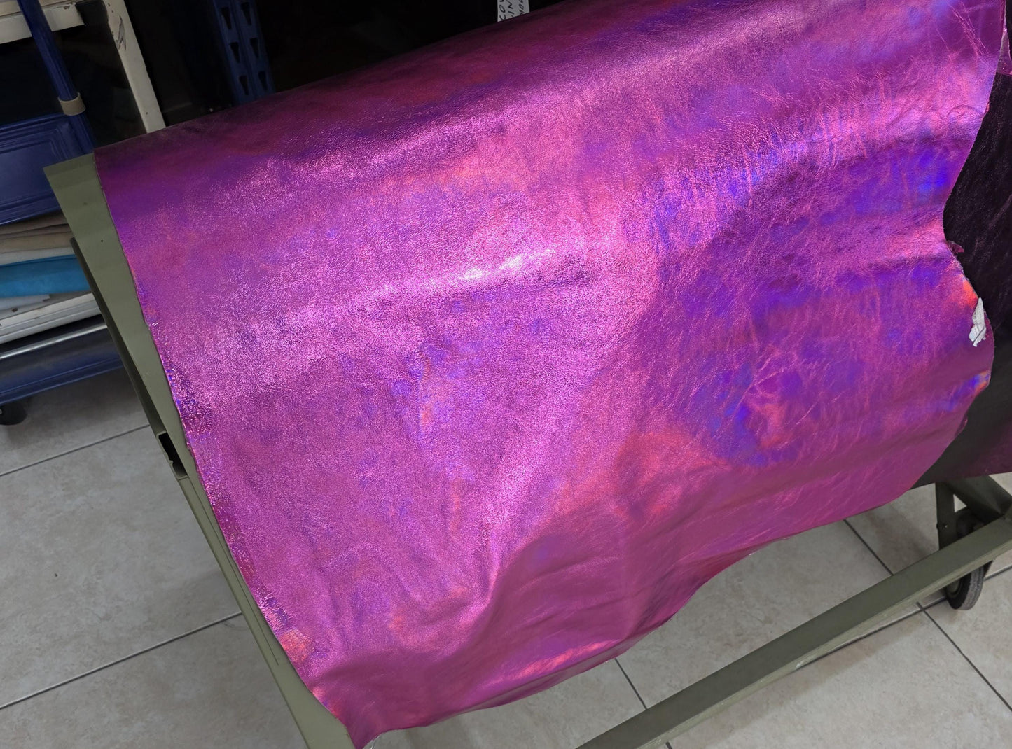 Iridescent metallic soft Cow Leather: Rainbow effect, thick 1.1mm( 3 oz)