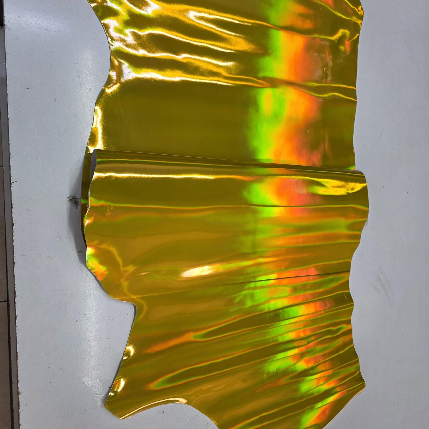 Yellow Iridescent Cow Patent Leather: Holographic Rainbow Glossy Metallic (1.2mm 3 oz)