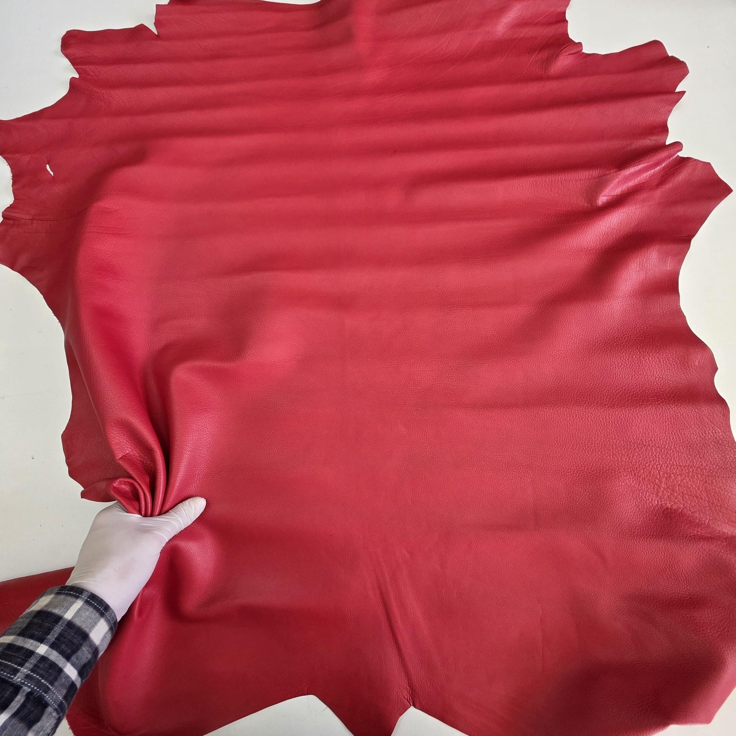 Natural milled Cow-Calf Leather for Crafts: Soft Cowhide Skin (1,2mm 3 oz)