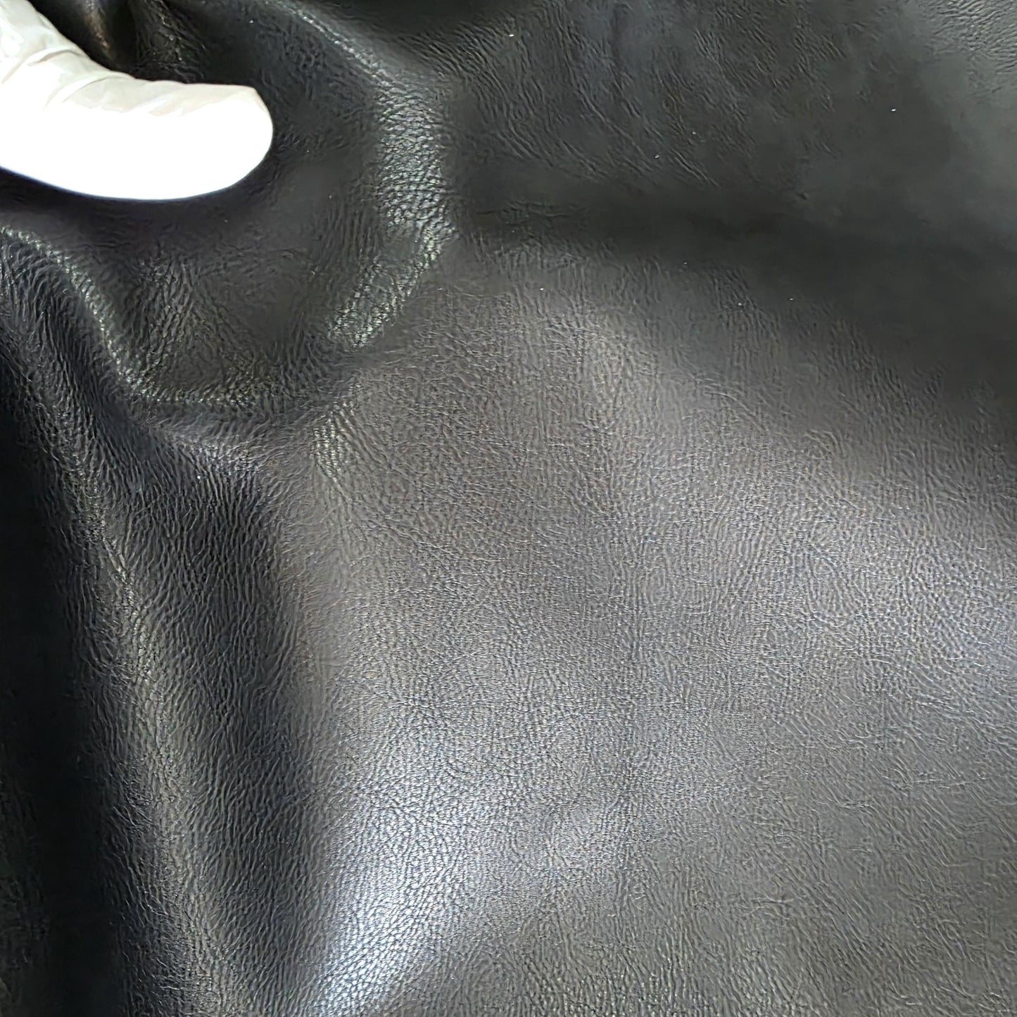 Black Milled Cow-Calf Leather: Soft Aniline Cowhide Skin (0.8mm 2 oz)