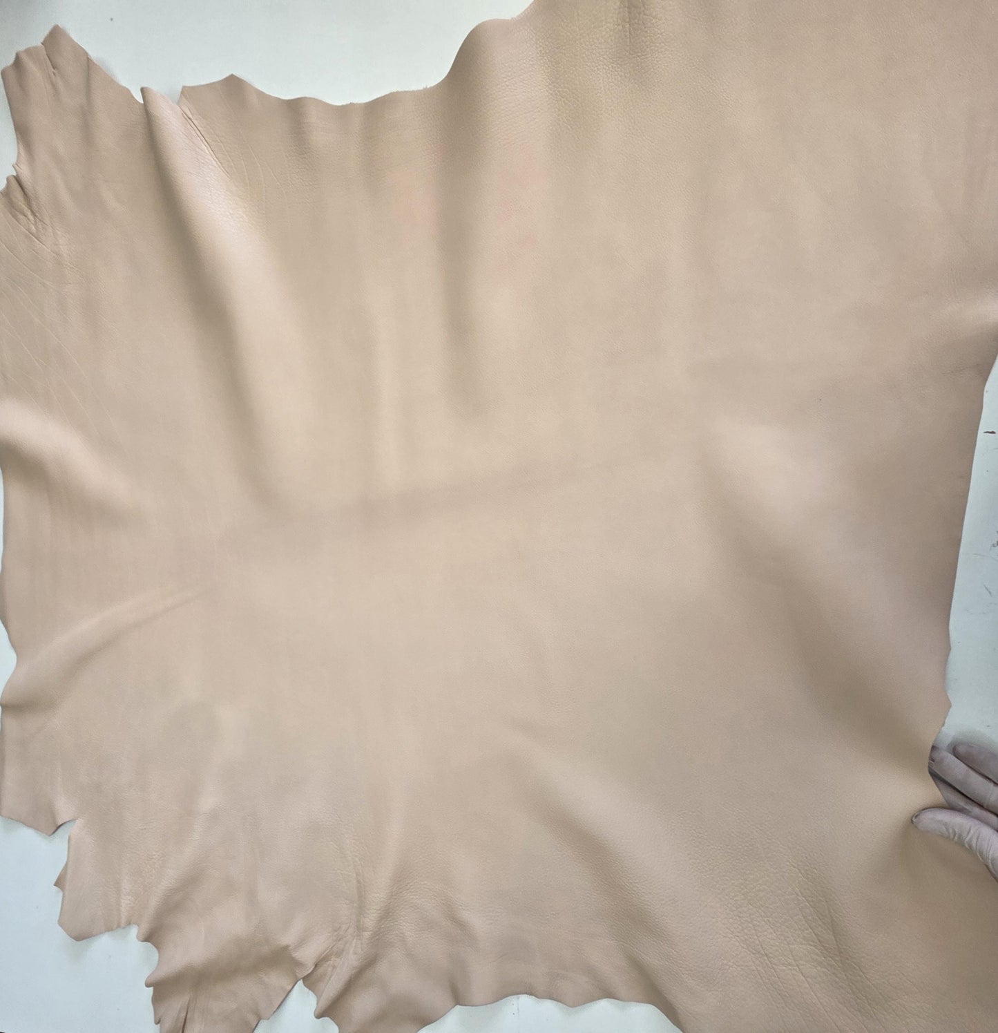 Natural milled Cow-Calf Leather for Crafts: Soft Cowhide Skin (1,2mm 3 oz)