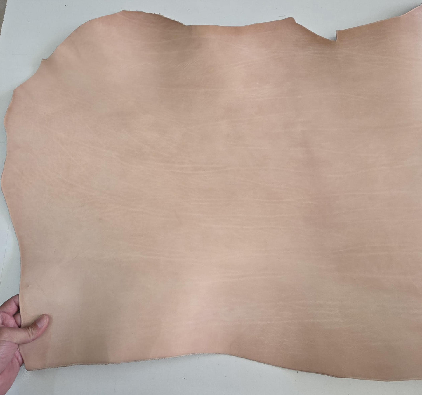 Full Vegetable Vacchetta Leather for Crafts: 2.2mm (5,5 oz)  Natural Cowhide Tooling leather