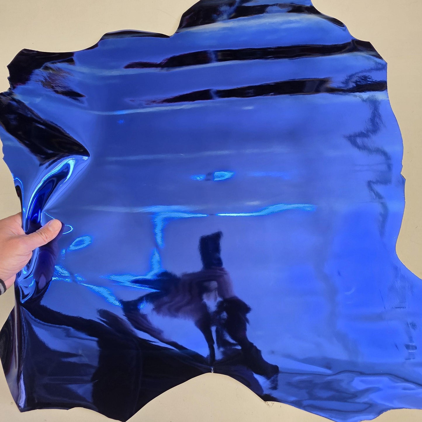 Metallic Cow Leather: Mirror effect Glossy cowhide skin (1.0mm 2,5 oz)