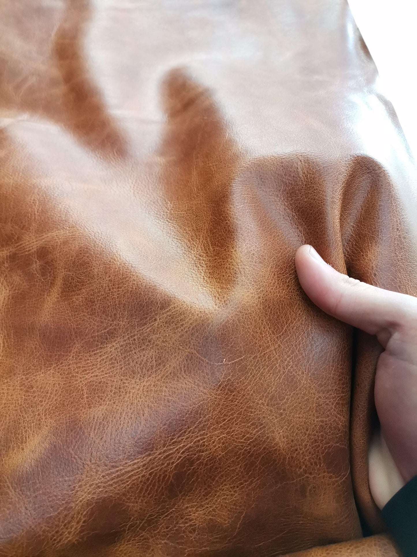 Cow upholstery leather, Genuine cow hide for sofas antique used effect 1,3-1,4mm(3,5 oz) - Salvo Leather