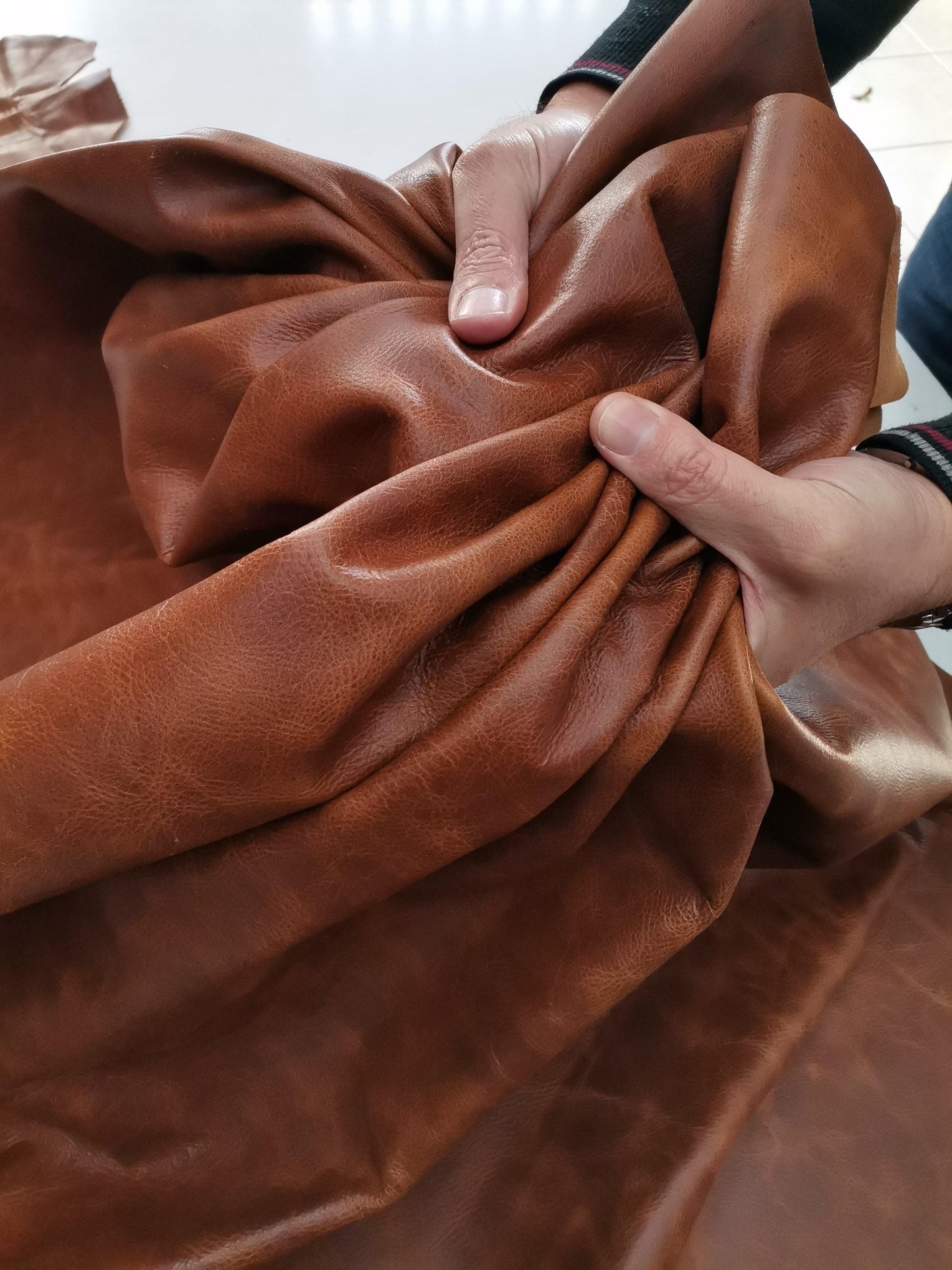 Cow upholstery leather, Genuine cow hide for sofas antique used effect 1,3-1,4mm(3,5 oz) - Salvo Leather