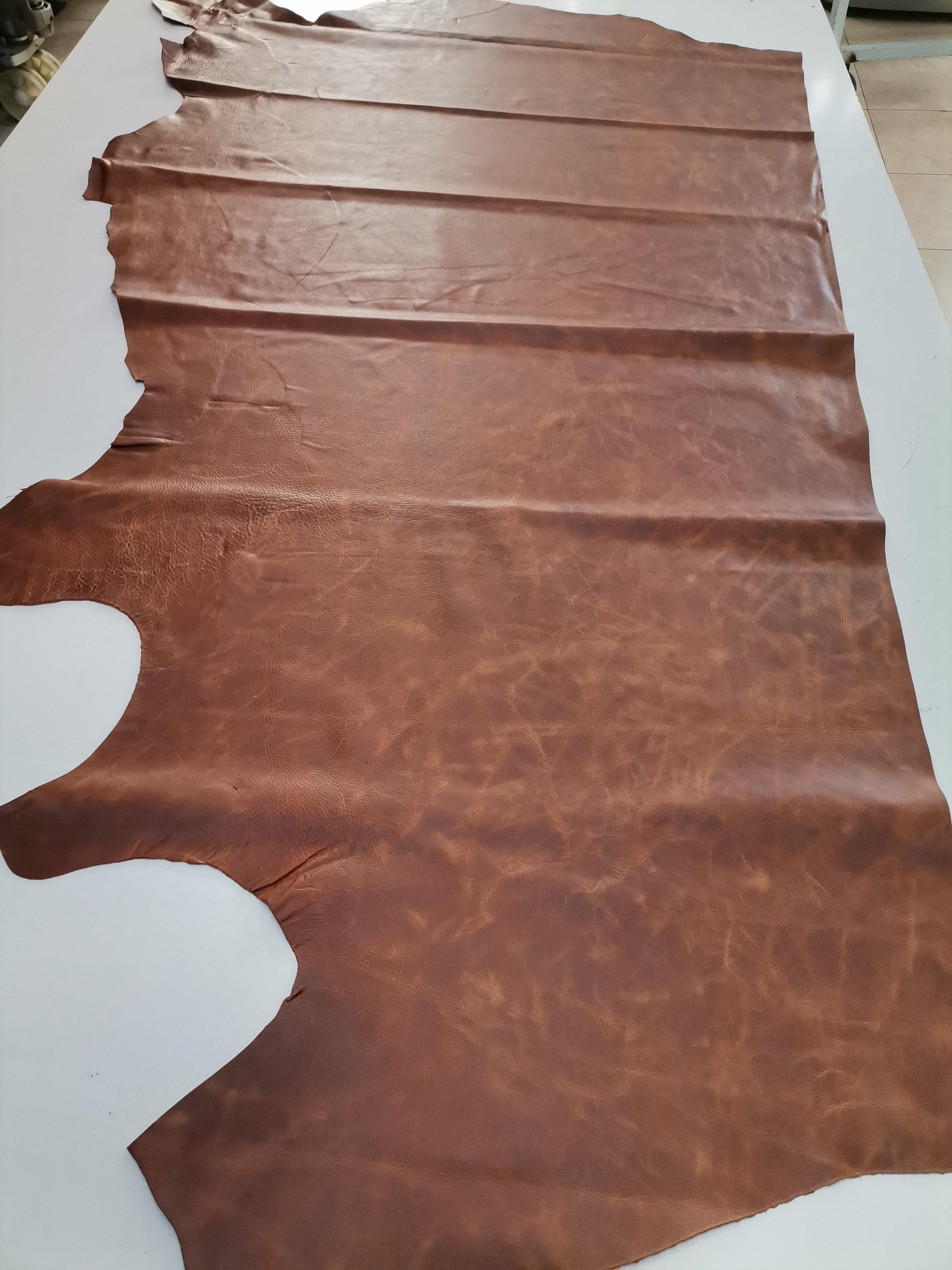 Cow upholstery leather, Genuine cow hide for sofas antique used effect 1,3-1,4mm(3,5 oz) - Salvo Leather