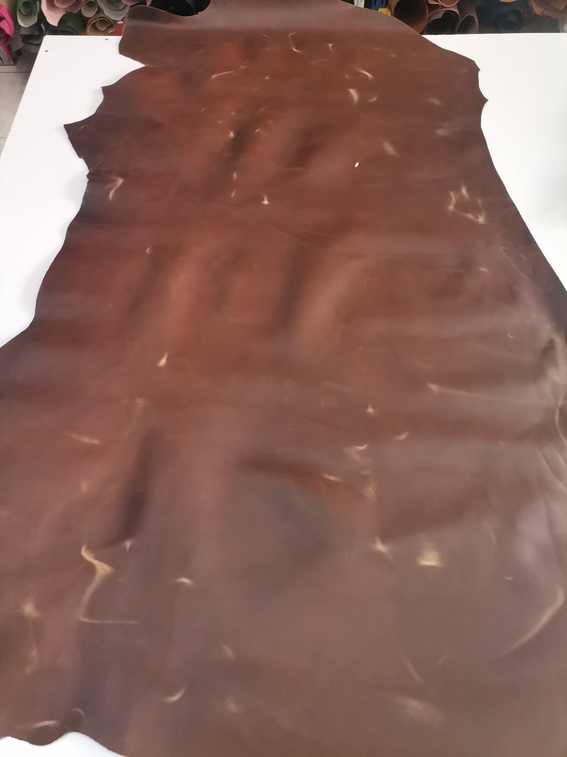 Cow oily pull up leather art. Crazy Horse, waxy full grain cow leather. - Salvo Leather