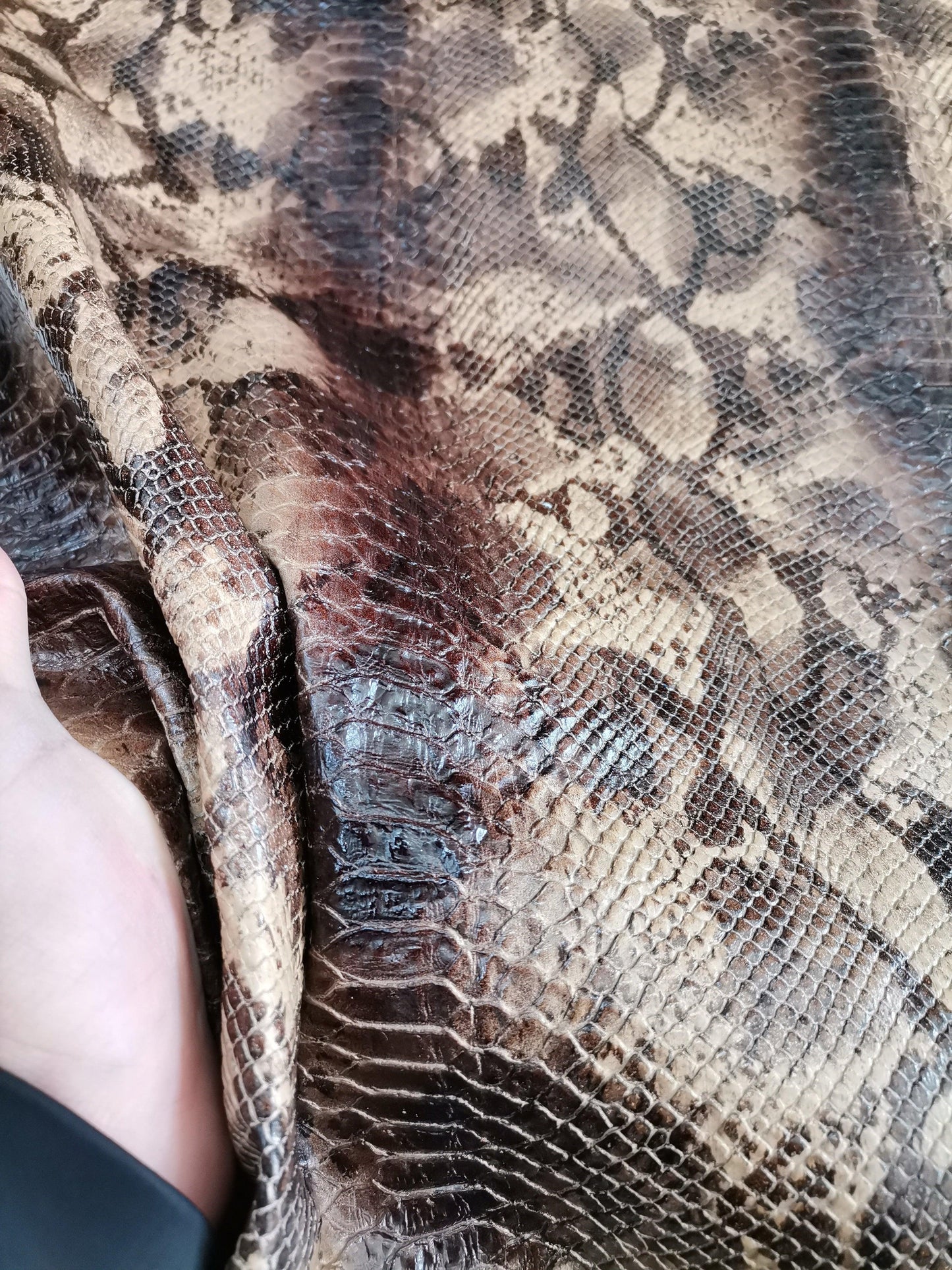 Cow splits snake printed geniune leather, Geniune thin cow leather python embossed thick 0,8mm ( 2 oz) - Salvo Leather