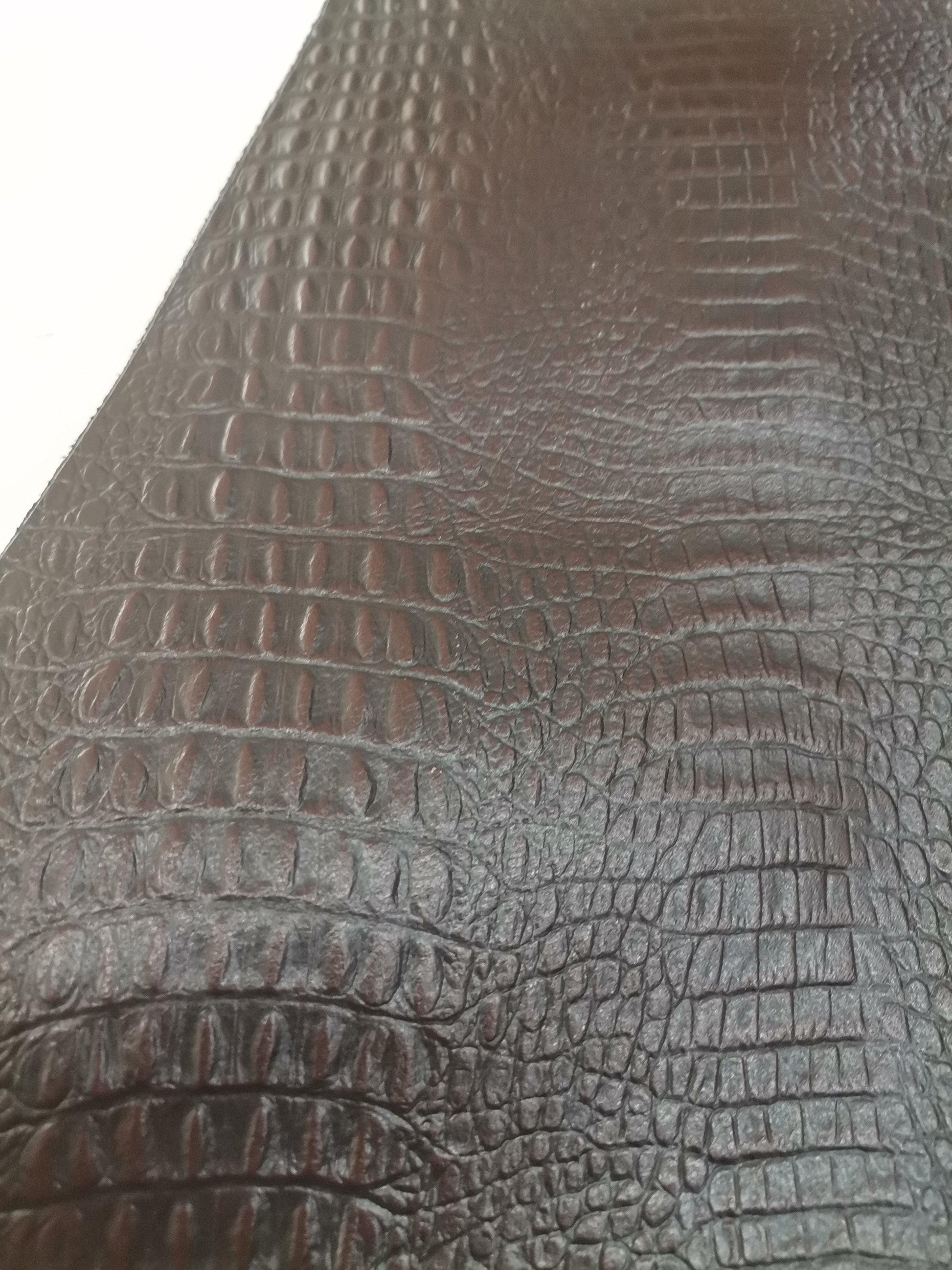 Goat leather embossed crocodile effect, Genuine goat skins printed small crocodile look, thickness 0,8mm(2 oz) - Salvo Leather