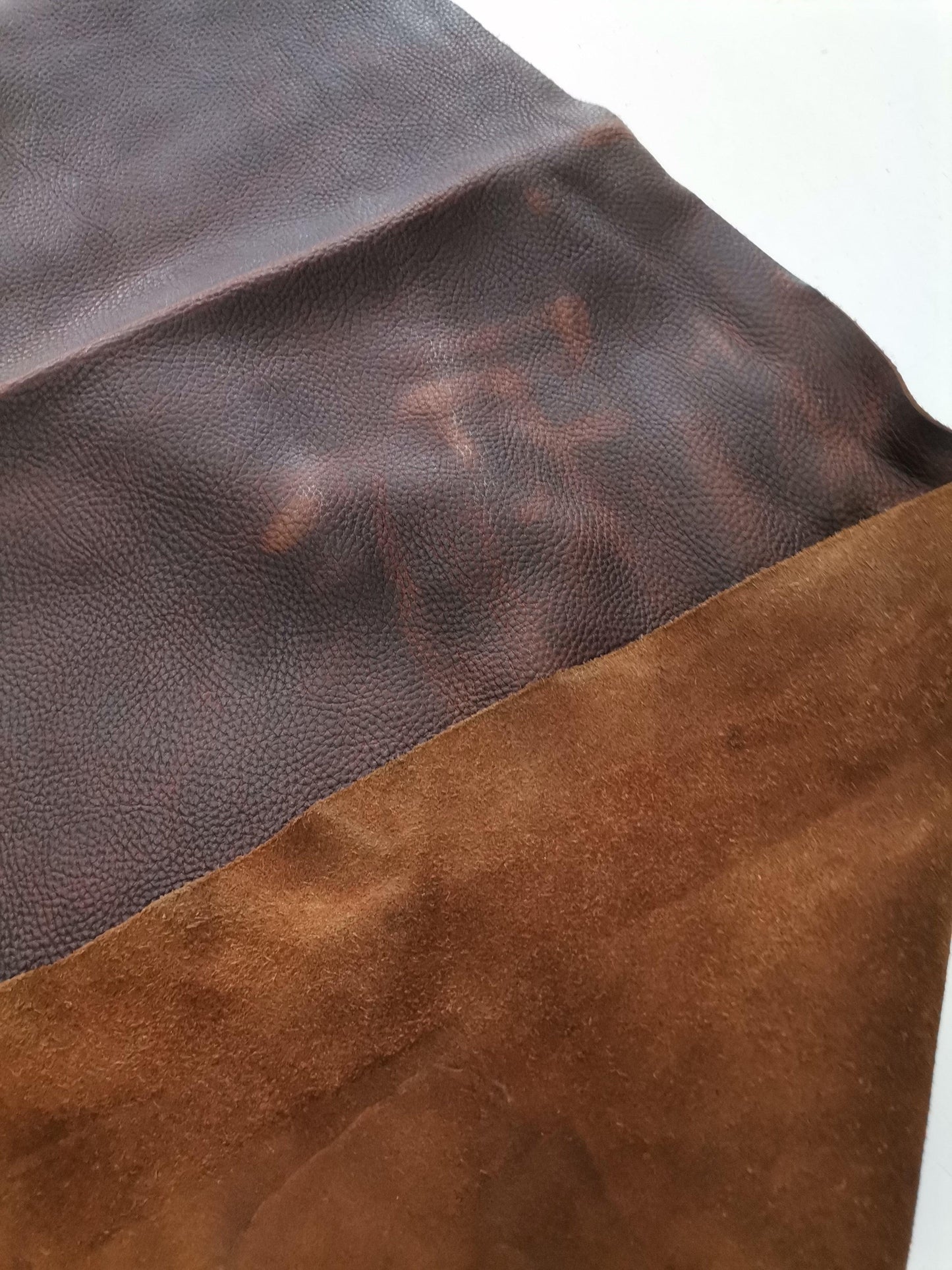 Cow milled thick and soft pull up leather, Genuine col. Brown cow leather pull up thickness 1,9-2,0mm ( 5 oz) - Salvo Leather